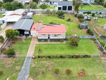 House for sale in Oura, Marinna - Garden