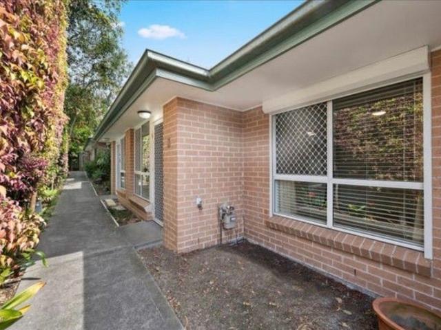 Ourimbah Unit: 1BR, Courtyard, A/C, Fenced, Water Tank