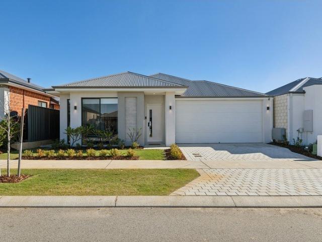 OUTBACK ROAD'S CLASSIEST FAMILY HOME