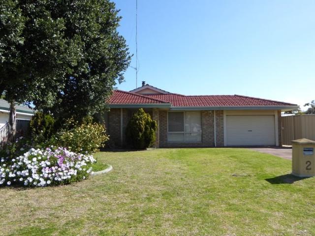 APPLICATION PENDING * OUTDOOR LIVING, LARGE SHED & SIDE ACCESS