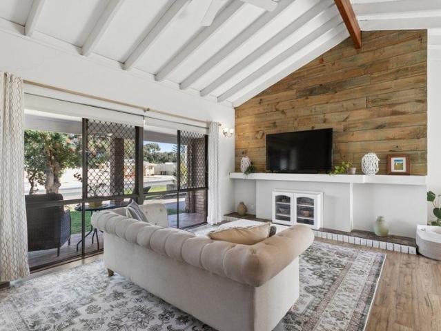 OUTDOOR PARADISE ON A HUGE 861SQM BLOCK