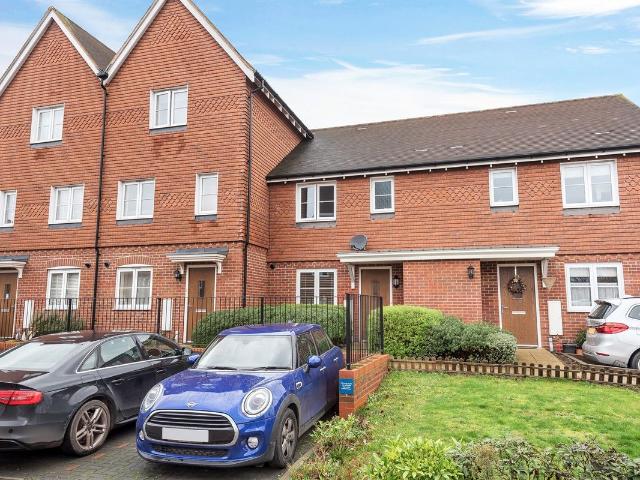 Outfield Crescent, Wokingham RG40, 3 bed terraced house to rent, £1,750 pcm | PrimeLocation