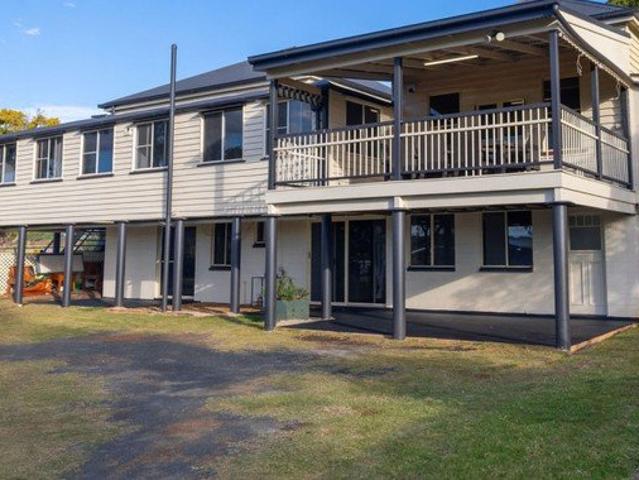 OUTPOST CENTRE FOR SALE COUNTRY LIVING 5 MINUTES TO KINGAROY TOWN