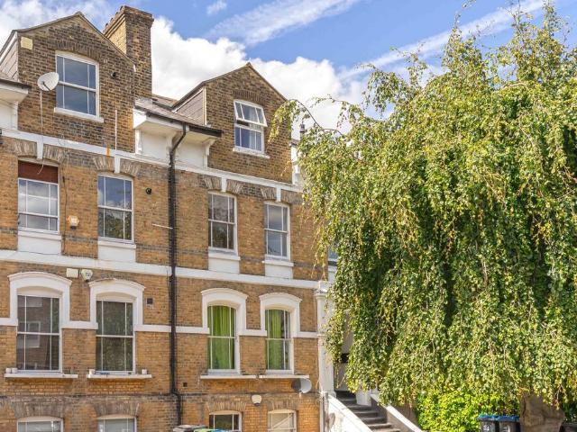 Outram Road, Addiscombe CR0, 1 bed flat to rent, £1,400 pcm | PrimeLocation