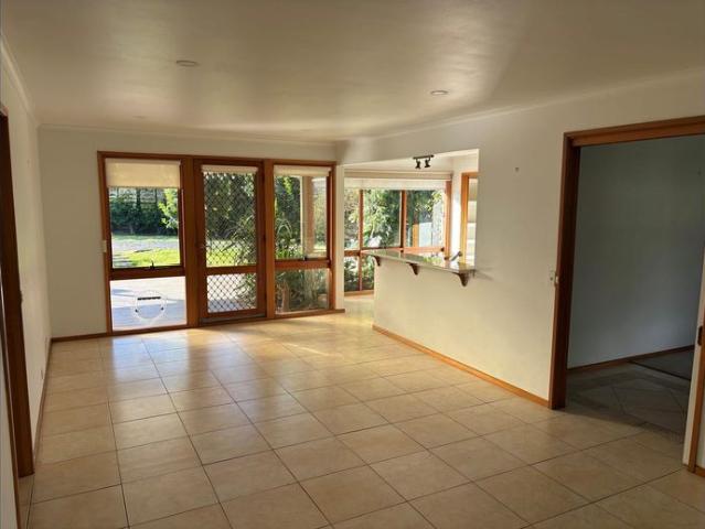 Outstanding 4 bedroom family home