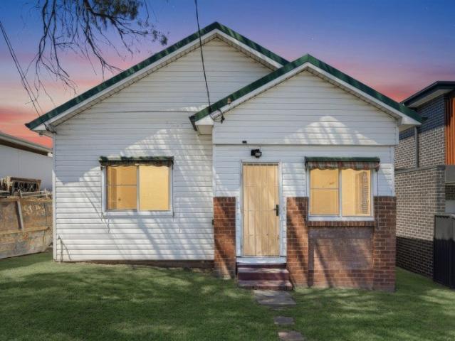 Outstanding 758sqm Block with Granny Flat Potential STCA