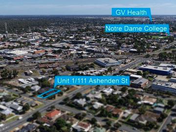 Outstanding 3 Bedroom Unit Investors Take Note!
