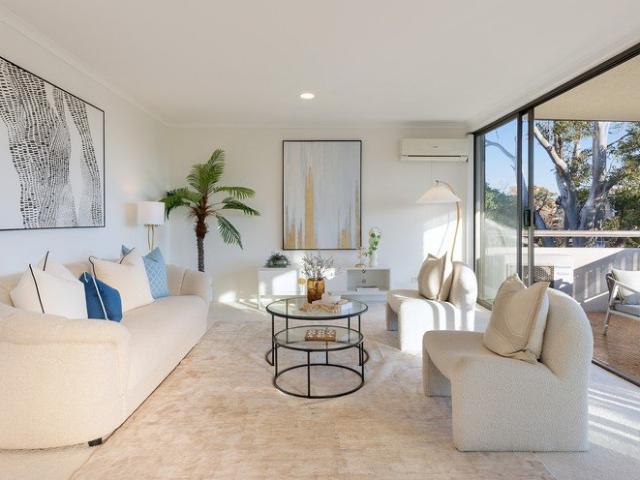 Outstanding Top Floor Lifestyle Sanctuary Of Blissful Tranquillity