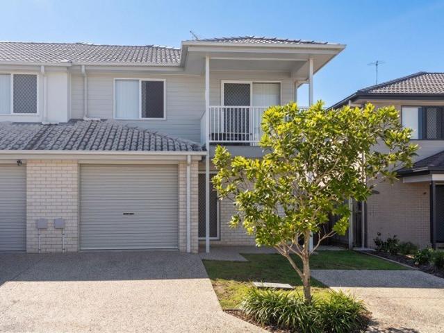 Outstanding Townhouse Vacant and ready to move in