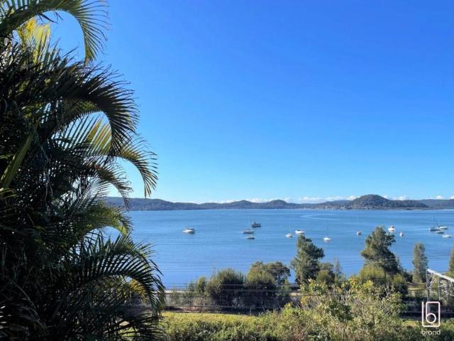OUTSTANDING VIEW EASY LIVING
