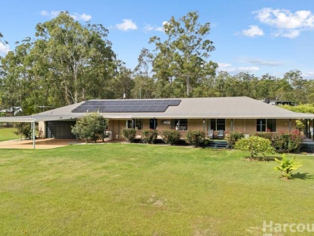 Outstanding acreage close to town