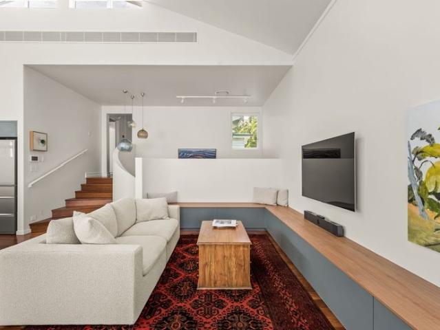 Outstanding Brand New Renovation! Exceptional Furnished Residence in Prime Inner Brisbane Location! Short term Considered!