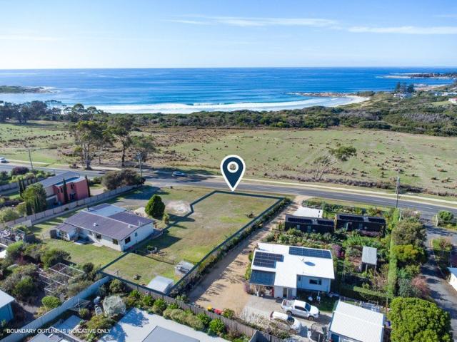 Outstanding Coastal Opportunity 939m² with Panoramic Views