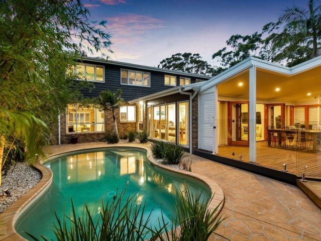 Outstanding Coastal Home Walk to the Beach