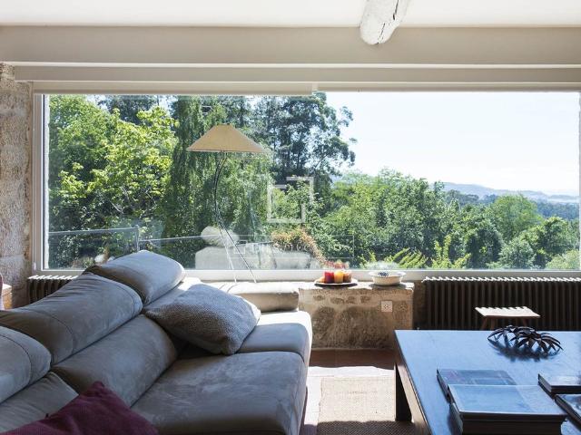 Outstanding country house with privacy, lovely views for long term let located in the Nigran, Pontevedra