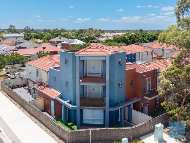 Outstanding Entry Level Opportunity in High Demand Caroline Springs