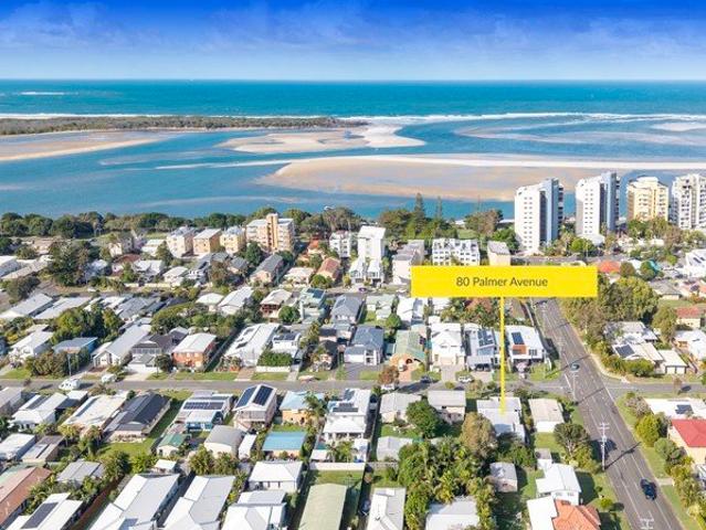 Outstanding Family Home in the Prime Golden Beach Location