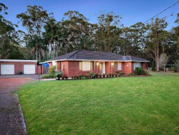 Outstanding Lifestyle Opportunity on Lush Acreage