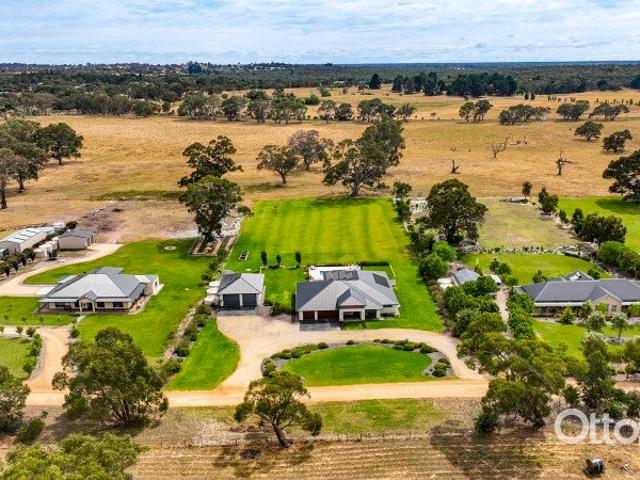 Outstanding Lifestyle Property in Prime Locale