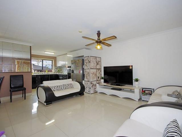 OUTSTANDING LOCATION IN MACQUARIE FIELDS WITH SOLAR PANEL READY TO SAVE YOUR BILLS