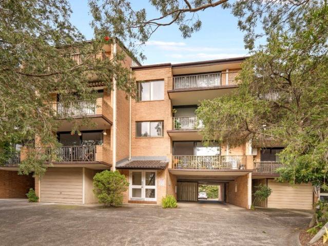 Outstanding Location, Stylish Two Bedroom Apartment in the Heart of Carlton!
