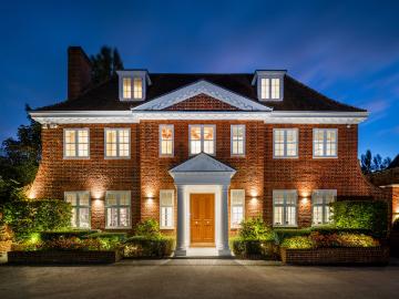 Outstanding family residence situated within Hampstead Garden Suburb