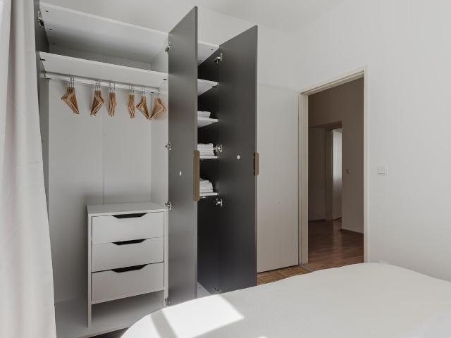 Outstanding Neubau 3BR w/ Elevator & Laundry, Vienna Amsterdam Apartments for Rent