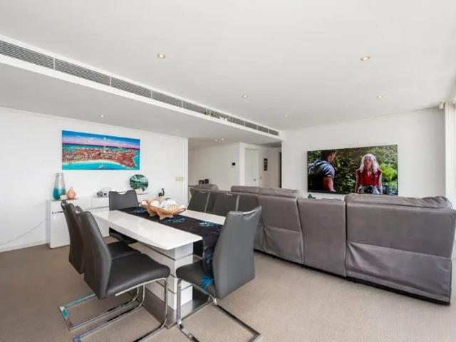 Outstanding opportunity to rent a FURNISHED premium apartment with a spacious balcony !