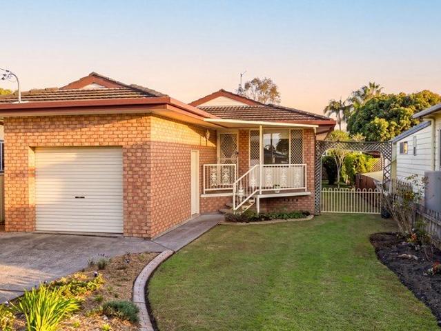 OUTSTANDING OPPORTUNITY IN SOUGHT AFTER WESTLAWN POCKET