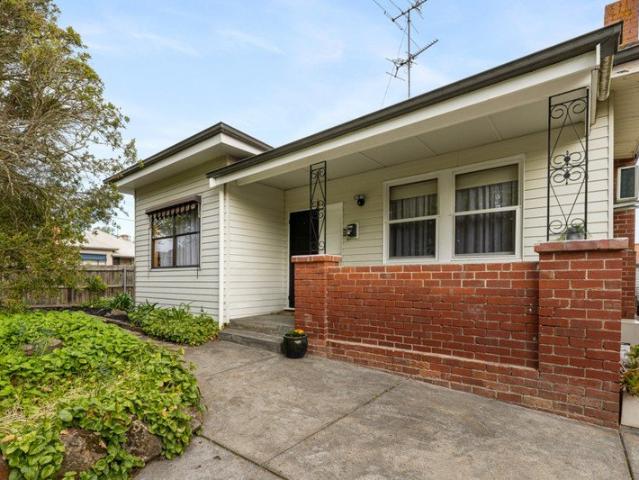 Outstanding Opportunity Minutes from Ballarat CBD