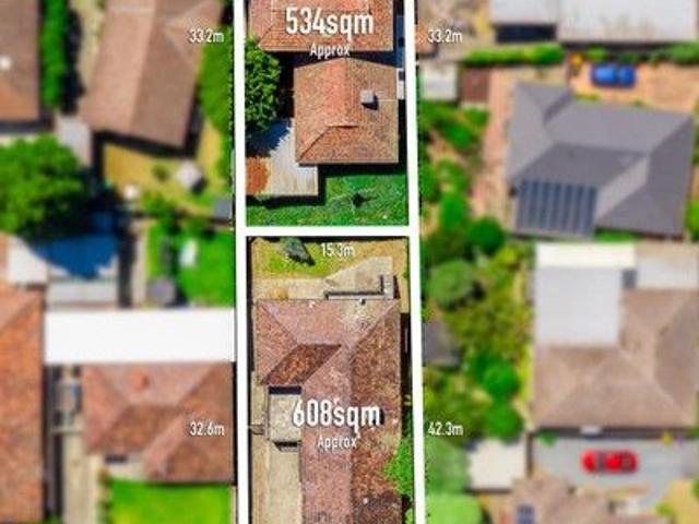 Outstanding Opportunity on Approx. 608 sq m Perfect for Large or Dual Families