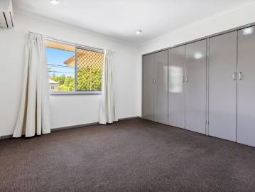 Outstanding Renovated Unit in block of 3