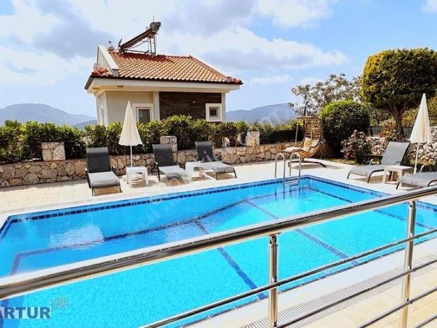 Ovacıkta Dayalı Döşeli Havuzlu Kiralık Müstakil Villa