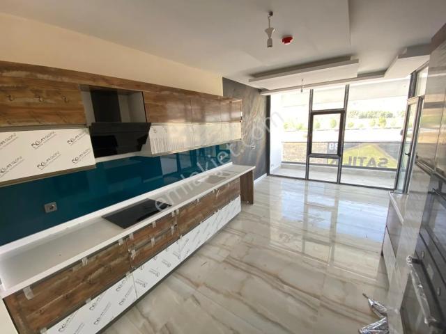 Ovacık Mahallesi'nde Site İçerisinde 5,5+1 Prestijli Yaşam