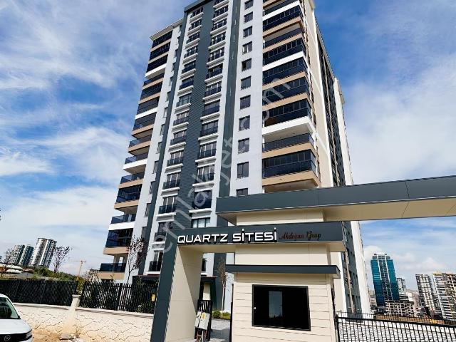 Ovacık Yayla'da Park Manzaralı 4+1 Süper Lüks Satılık Daire