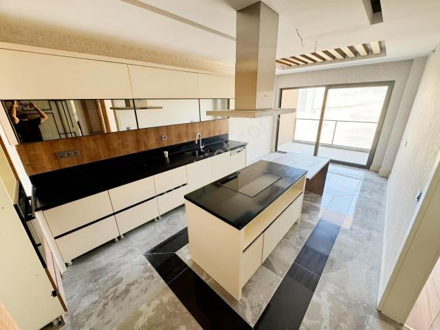 Ovacık'da Ödüllü Proje De Yüksek Kat Sosyal Donatılı 4+1 Kiralık