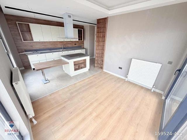 OVACIĞIN EN GENİŞ PEYZAJLI SİTESİNDE HAVUZLU 4+1 200 M2 SATILIK