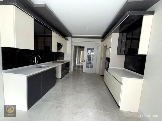 OVACIĞ'IN EN GÖZDE PROJELERİNDEN 1.KATTA 4+1 200 M2 FULL +FULL