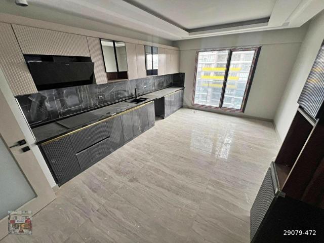 OVACIK'TA BULVAR ÜZERİNDE LÜX YAPILI 3 CEPHELİ Y.ISITMA 4+1 SİTE