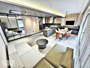 OVACIK'TA CADDE ÜZERİ 3BANYOLU ADAMUTFAKLI MEGALÜX YAPILI 4.5+1