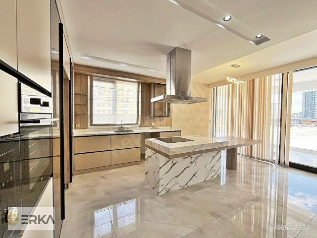 OVACIK BULVARDA HAYALLERİNİZİN ÖTESİNDE MUHTEŞEM YAPISIYLA 4,5+1