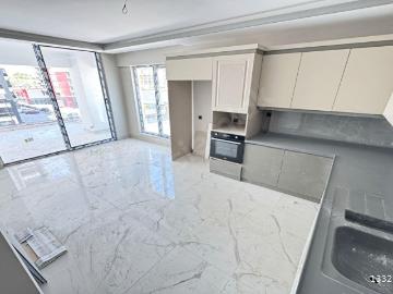 OVACIK MAHALLESİ'NDE SİTE İÇERİSİ ULTRA LÜKS ARA KAT 4+1 DAİRE