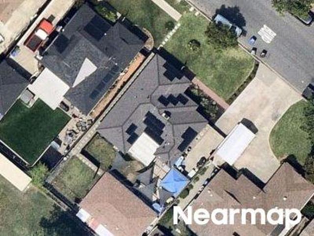 Oval Dr