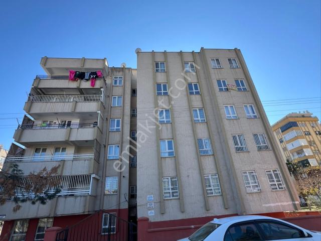 Ovalı Emlaktan Şanlıurfa Yenişehirde Satılık 3+1 Ara Kat