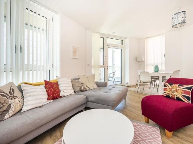 Oval Road, Camden, London NW1, 3 bed flat to rent, £4,962 pcm | PrimeLocation