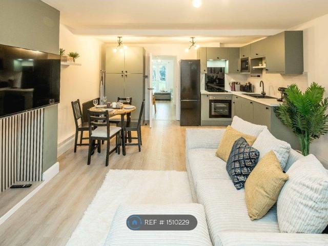 Oval Road, Croydon CR0, 1 bed terraced house to rent, £2,195 pcm | PrimeLocation