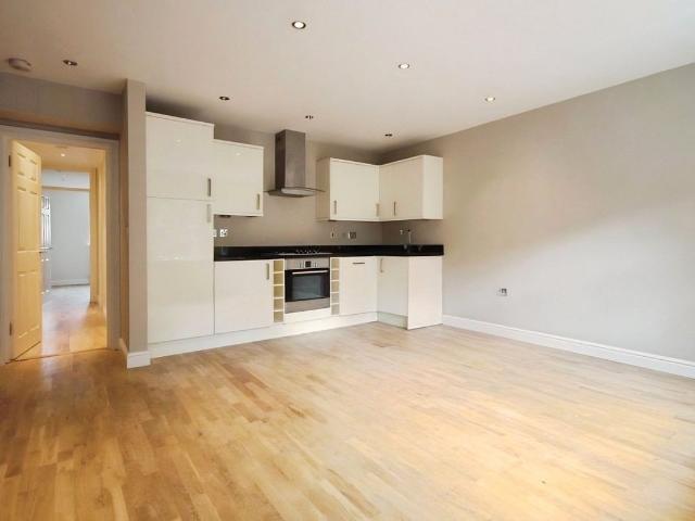 Oval Road, Croydon CR0, 2 bed maisonette to rent, £1,650 pcm | PrimeLocation