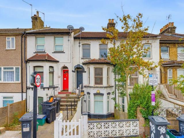 Oval Road, Croydon CR0, 2 bed property to rent, £1,500 pcm | PrimeLocation