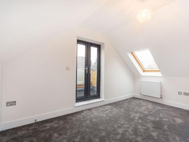 Oval Road, East Croydon, Croydon CR0, 2 bed flat to rent, £2,400 pcm | PrimeLocation