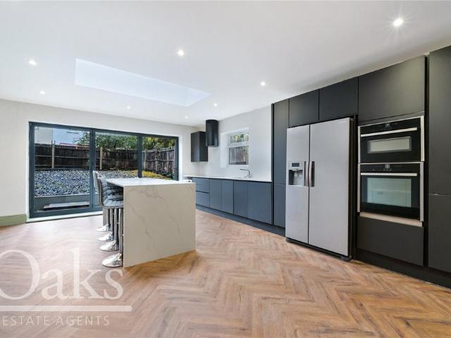 Oval Road, East Croydon 4 bed semi detached house to rent £2,750 pcm £635 pw